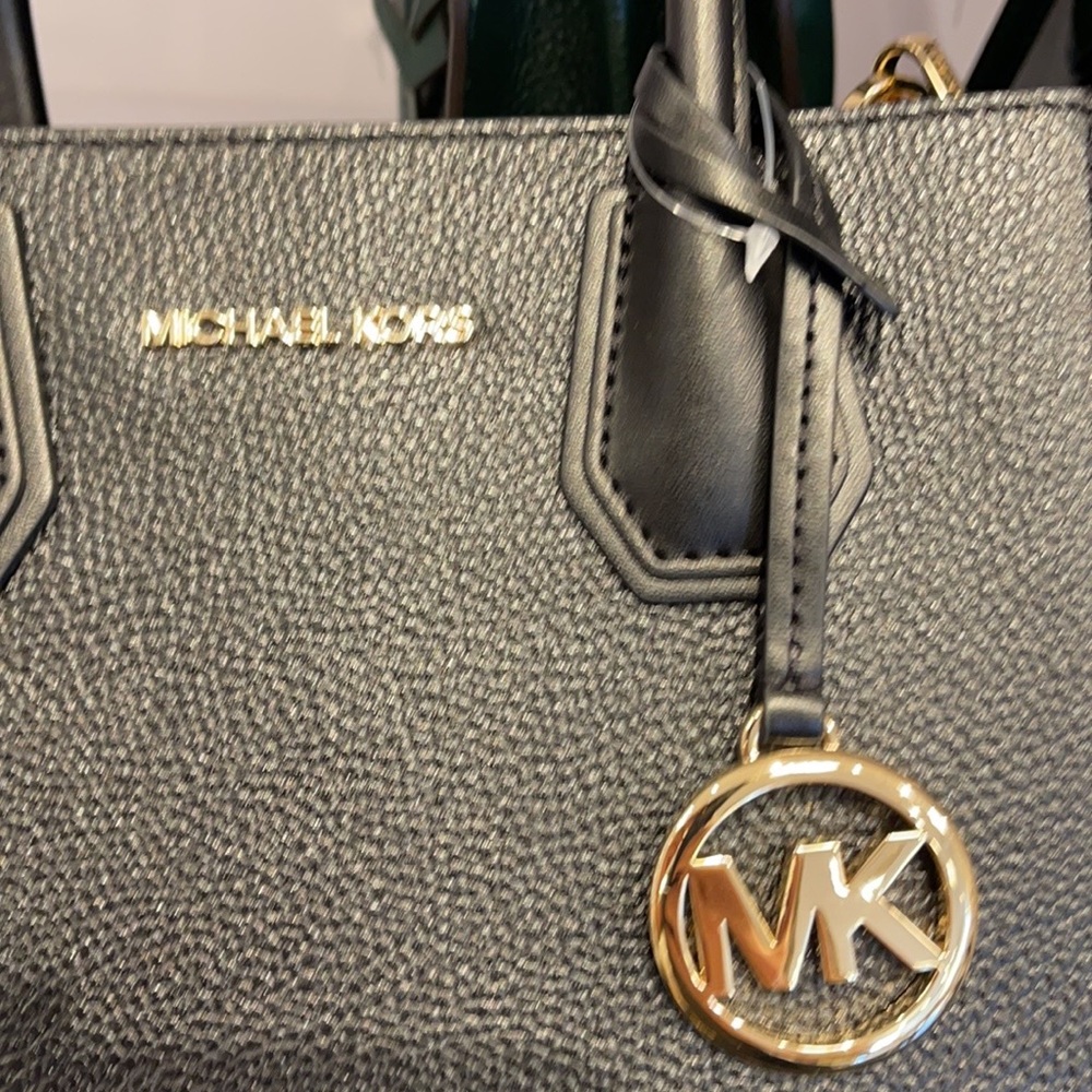 Michael Kors Mercer Medium Pebbled Leather Crossbody Bag - Picture 9 of 16